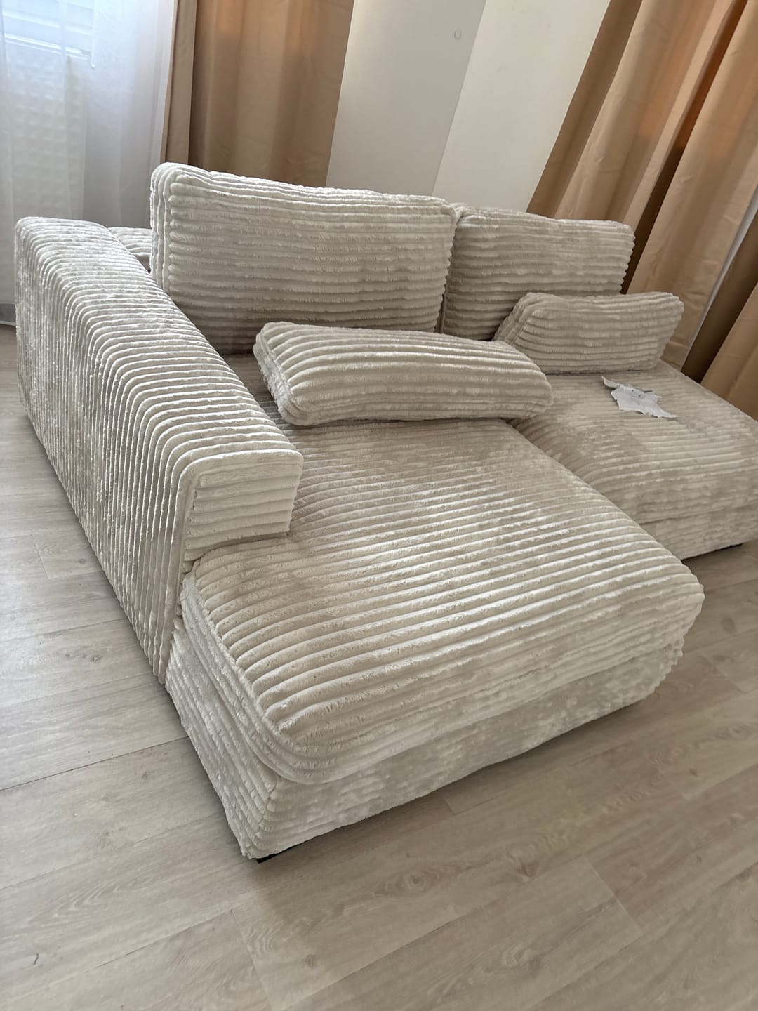 Customer photo review of Canapé d'angle convertible grande méridienne MONTPARNASSE