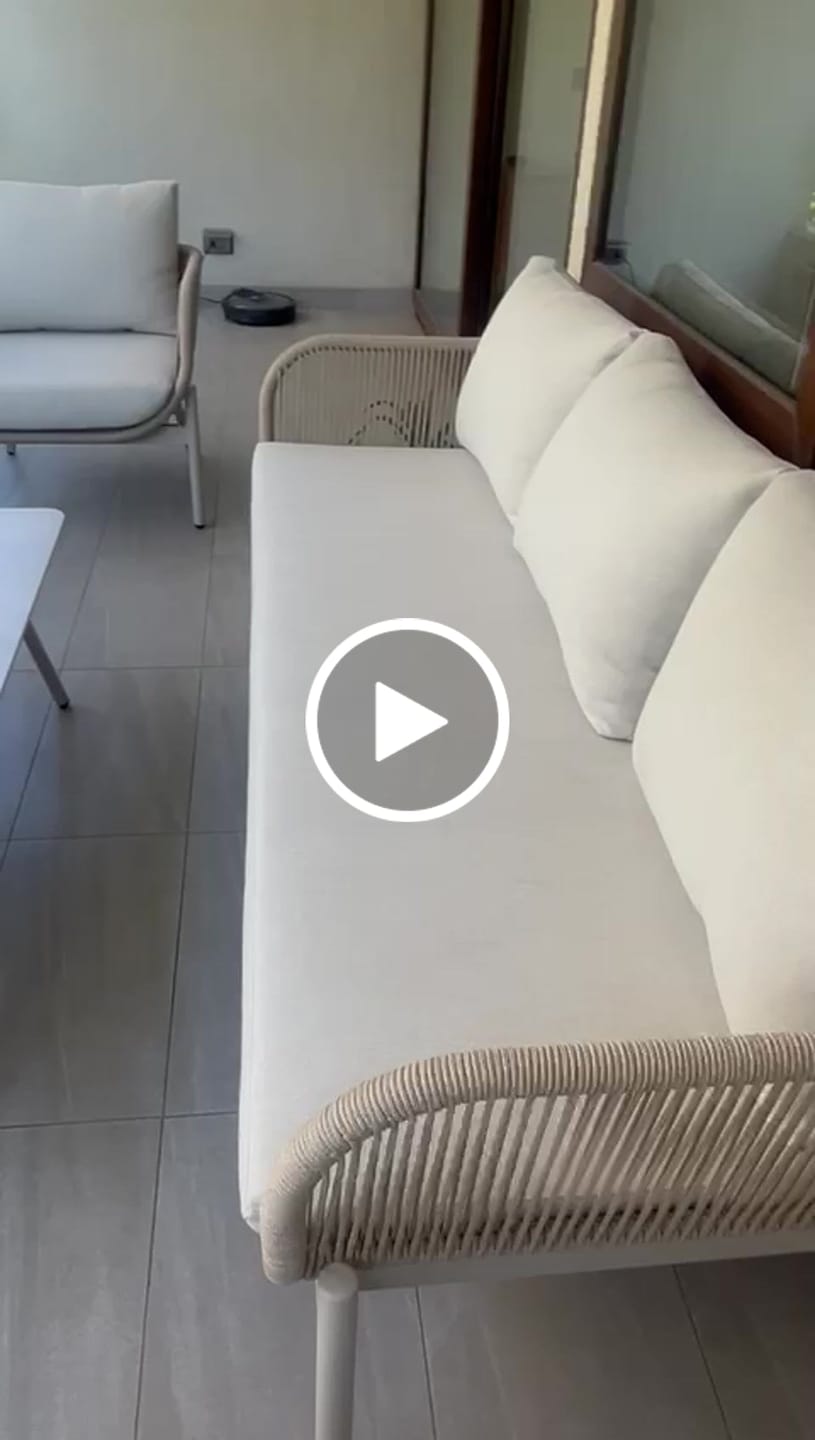 Customer video review of Sofá 3C Porto Belo Beige