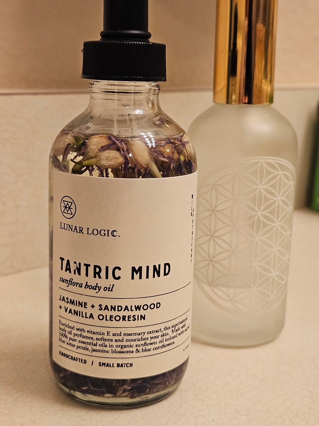 Customer photo review of TANTRIC MIND / Sunflora Body Oil with Jasmine, Sandalwood and Vanilla