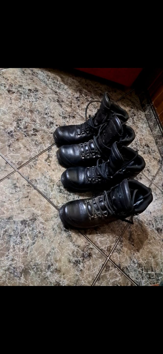 Customer photo review of Scarpone Esercito Tedesco Rigenerato Meindel U132