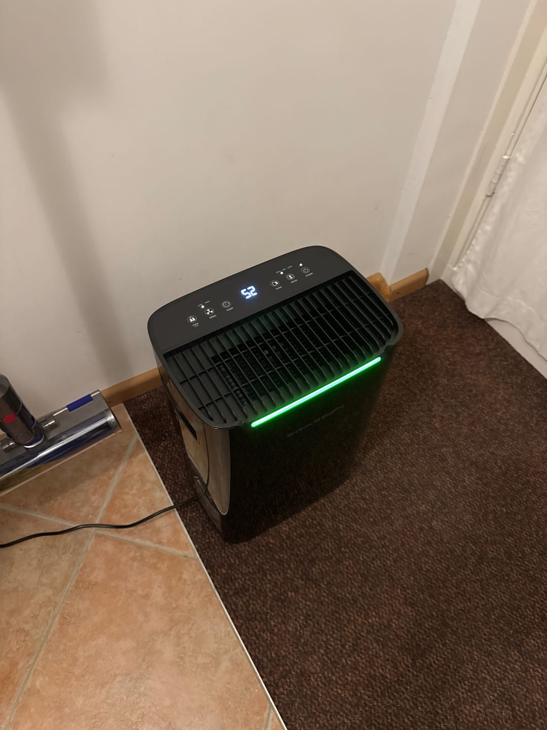 Customer photo review of Erikssøn Luchtontvochtiger - Dry Pro Plus - Tot 20L/dag - Zwart