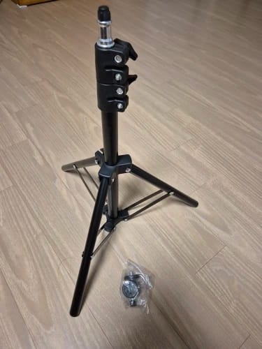 Customer photo review of MovieHub™ Projection Stand