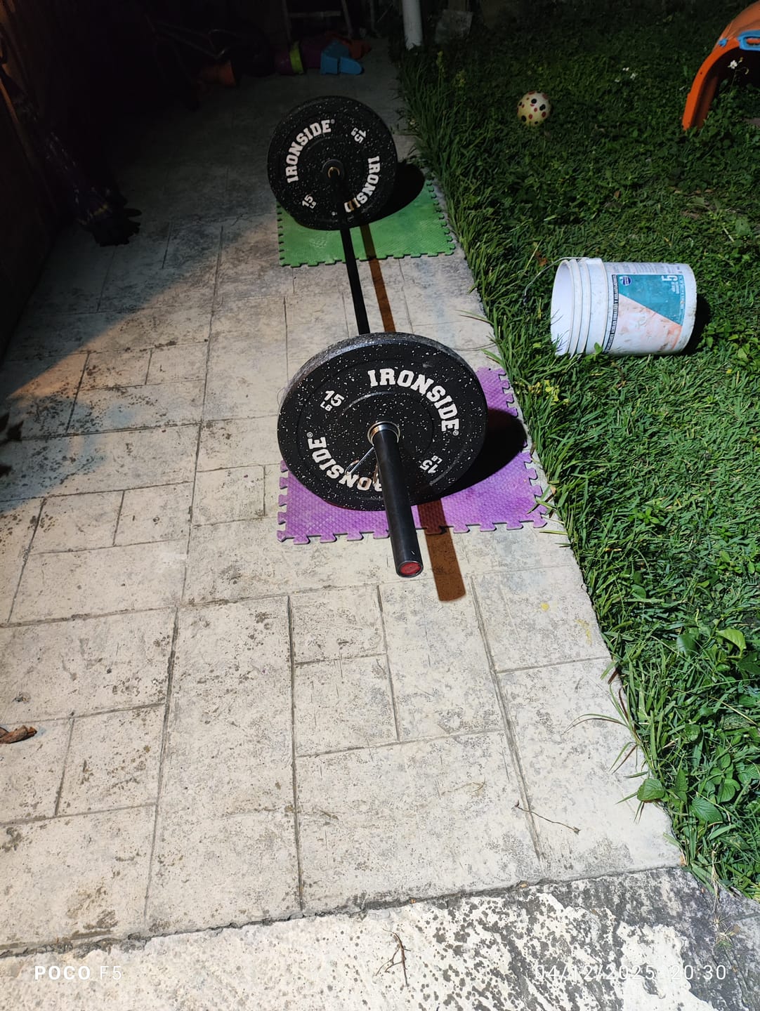 Customer photo review of Disco Olímpico Bumper Hi-Temp IRONSIDE (10 a 45 LB)