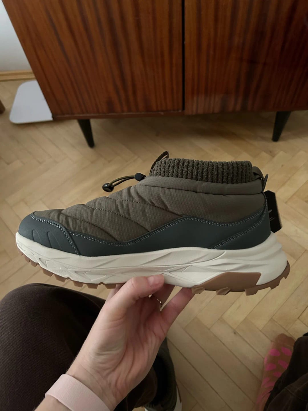 Customer photo review of HUMTTO Hiking Shoes Women Waterproof Snow boots Men Climbing Tactical Boots Outdoor Sports Hunting Trekking casual sneakers