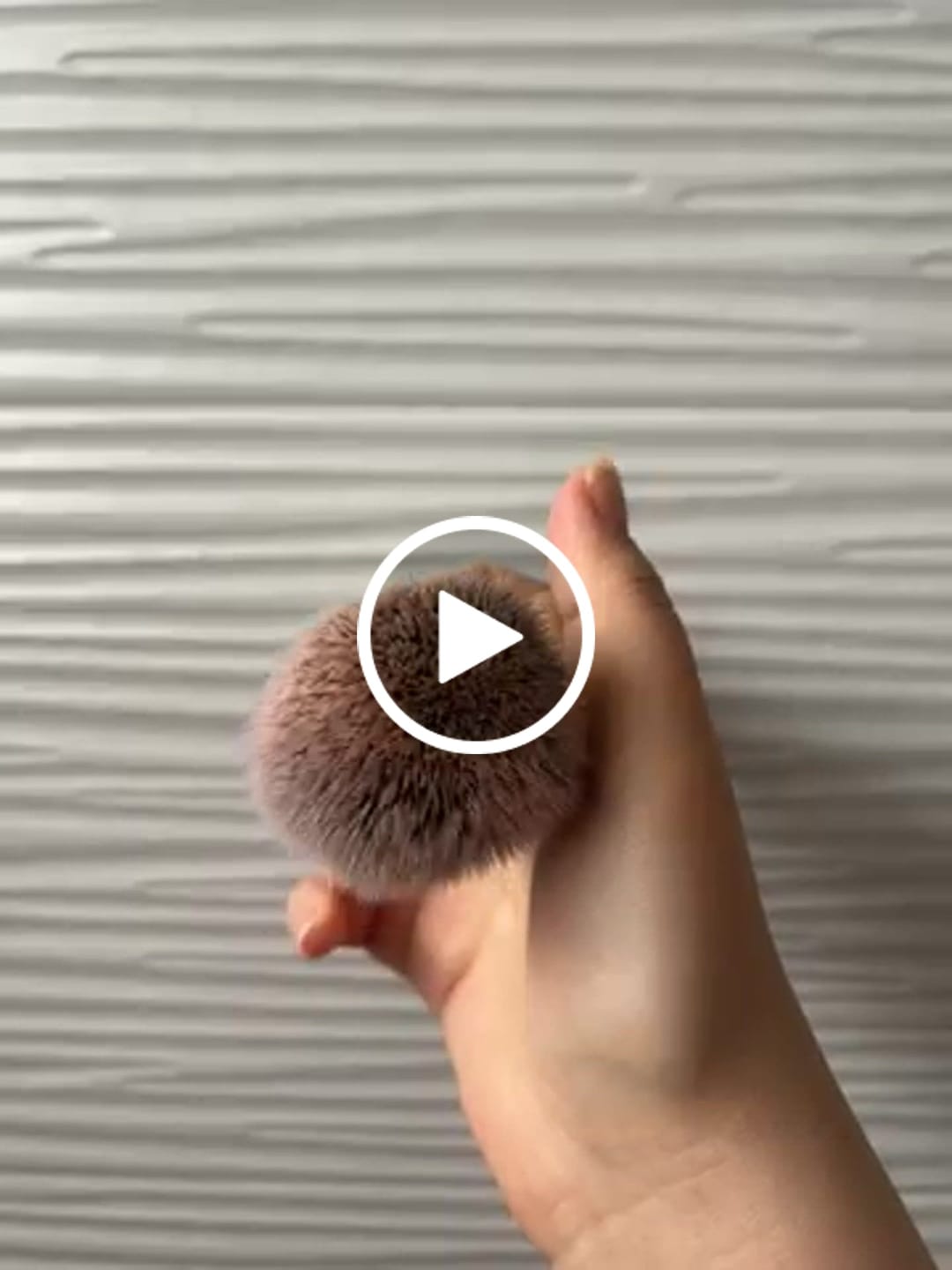 Customer video review of BROCHA DUO POLVO Y RUBOR