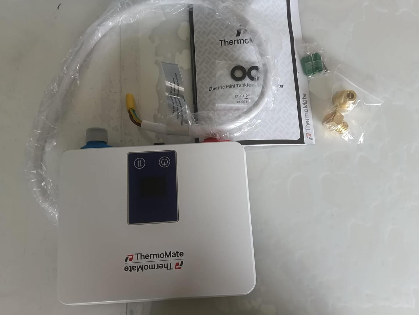 Customer photo review of Mini Kompakter Elektrischer Tankloser Durchlauferhitzer – 5,5 kW