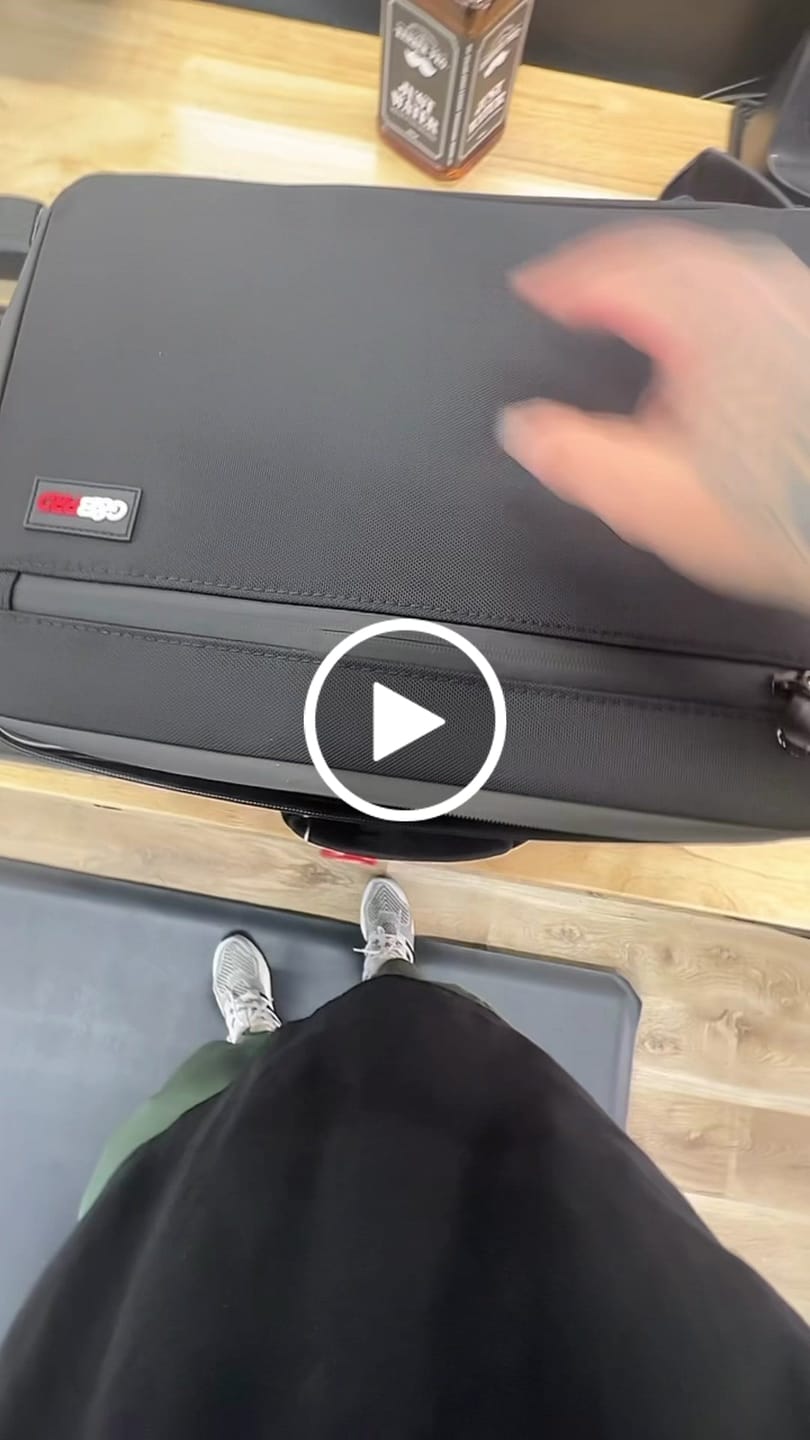 Customer video review of Crossbody Mobile Workstation with Extending Tray System – OG Black