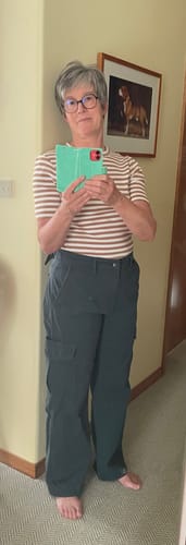 Peter review of Mid Rise Cargo Pants - Green image 1 out of 3