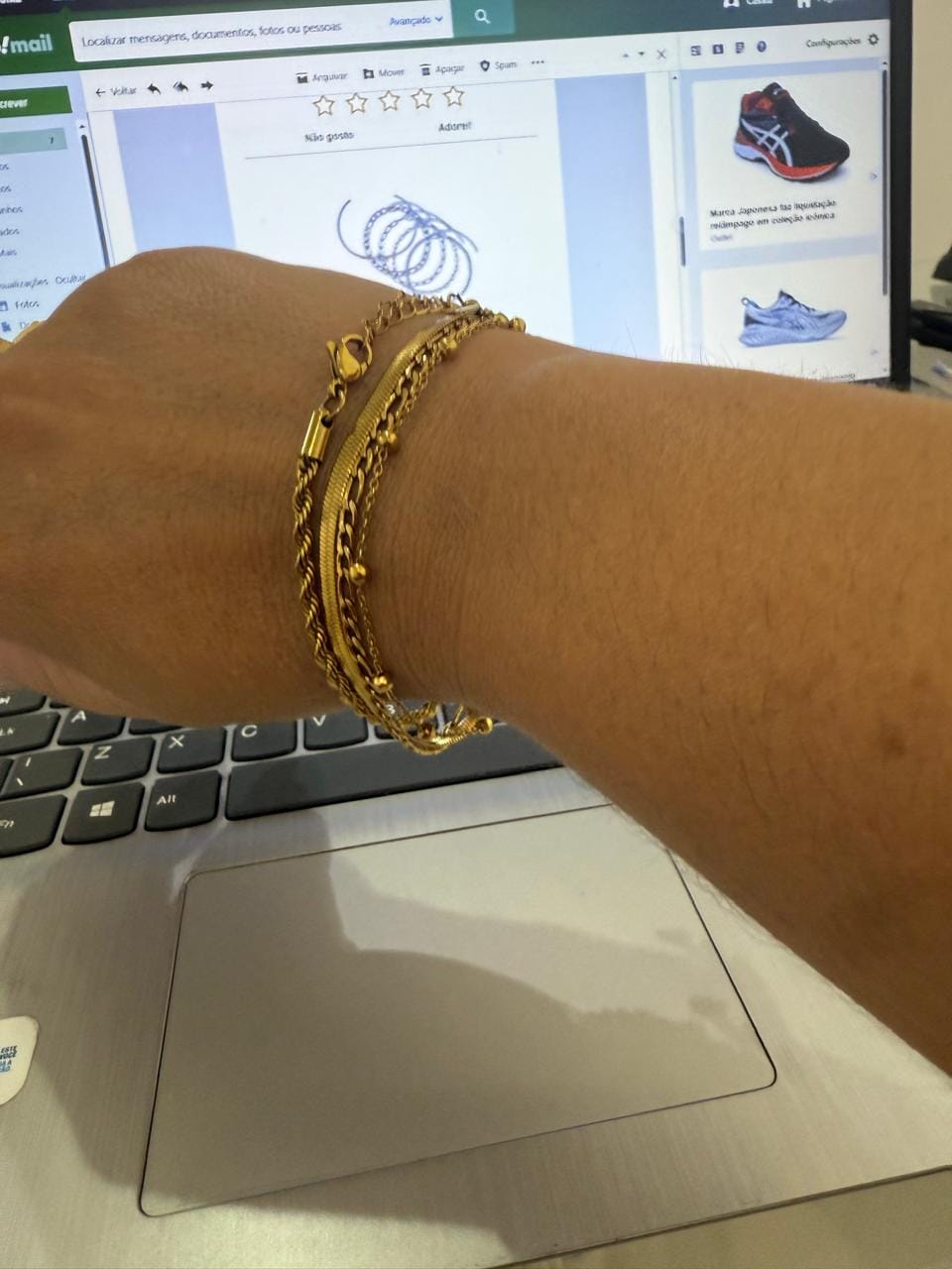 Customer photo review of Kit Pulseiras Glamour Zircônias Banhado em Ouro 18K