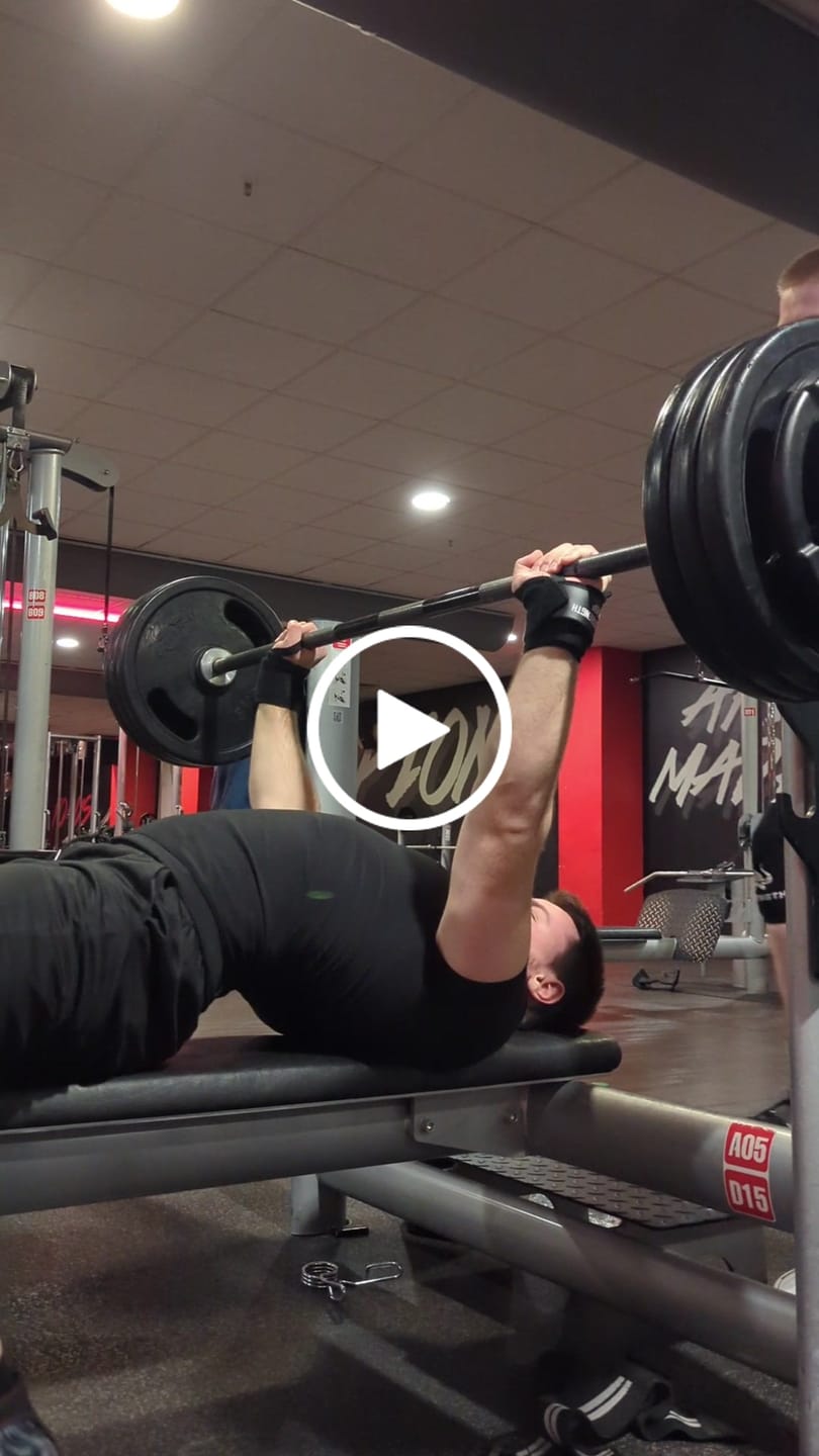 Customer video review of Medium Wrist Wraps, Black, 30CM/60CM - IPF Approved