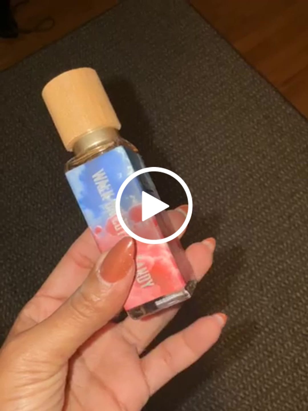 Customer video review of Walk On Cotton Candy