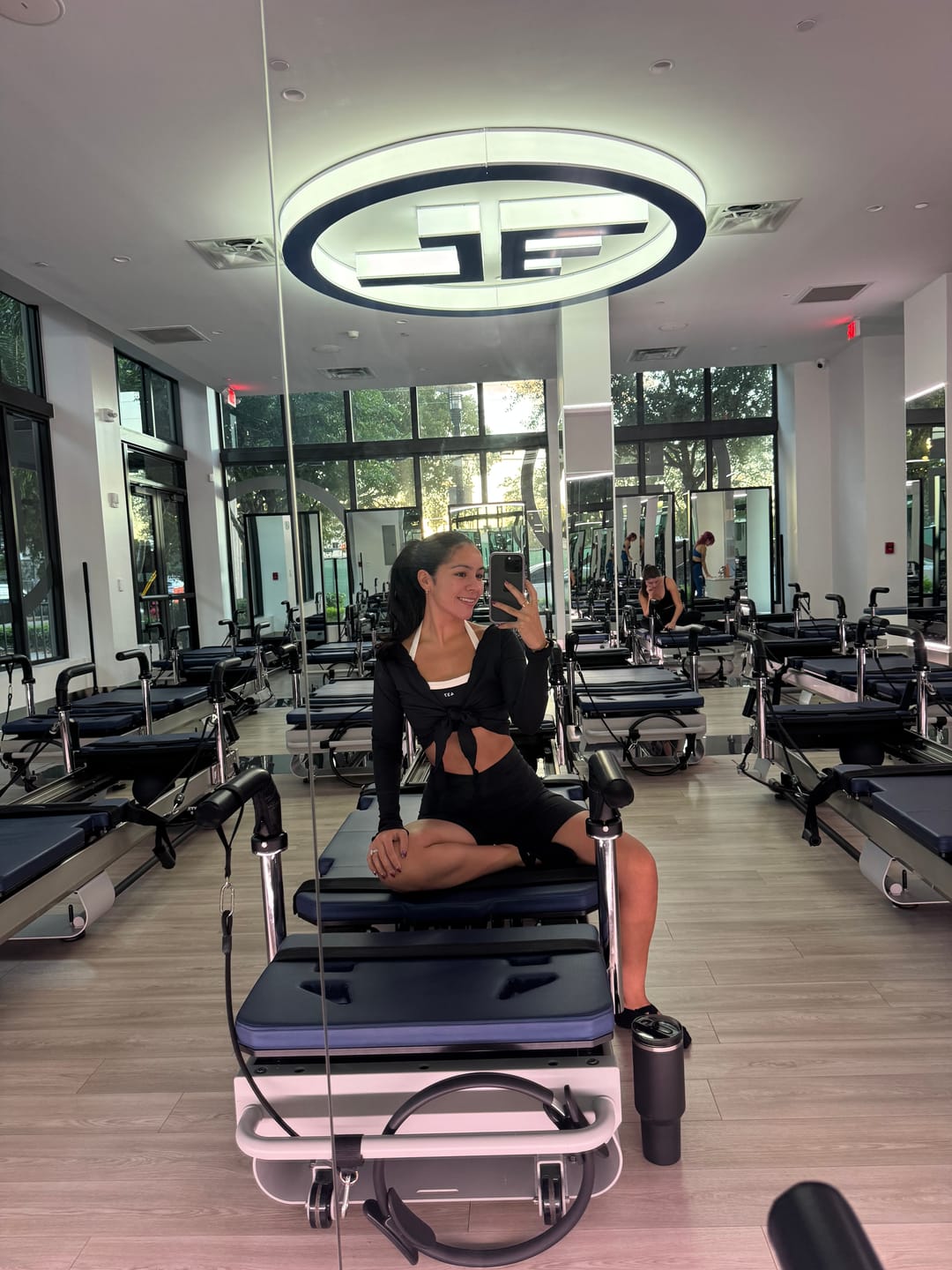 Customer photo review of The Sculpt Tank / Black-Cream