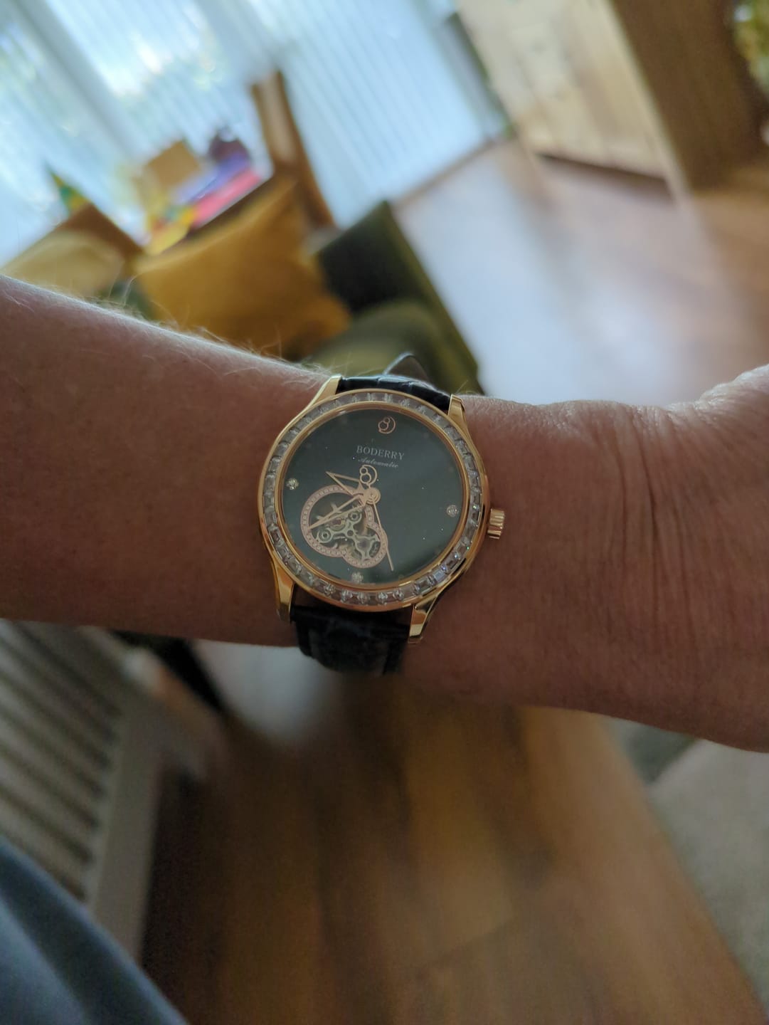 Customer photo review of DRAGONFLY - Luxury Women Automatic Watch | Crystal Gold Case