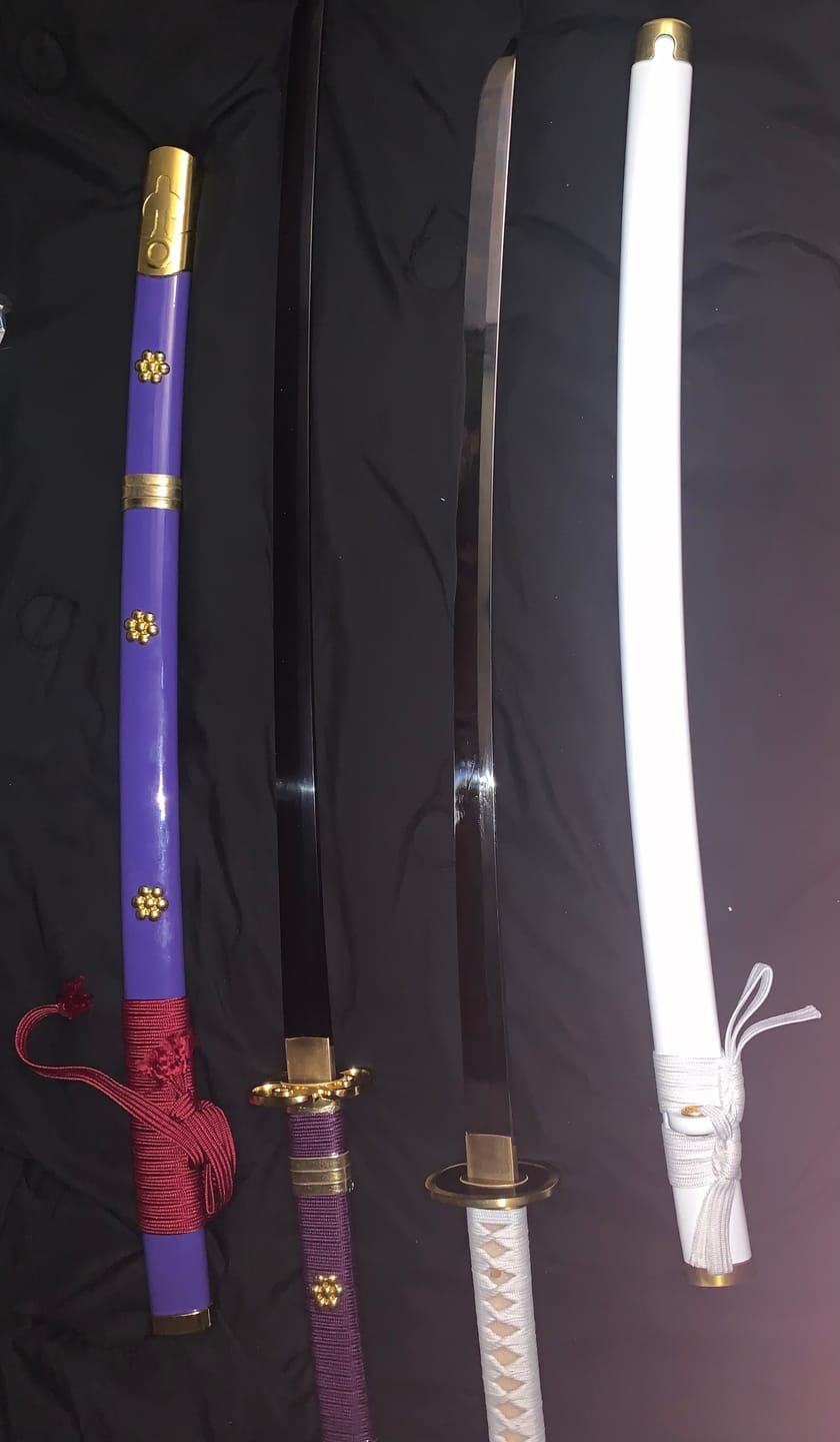 Customer photo review of Wado Ichimonji Zoro Katana One Piece T10 Steel Mirror Finish