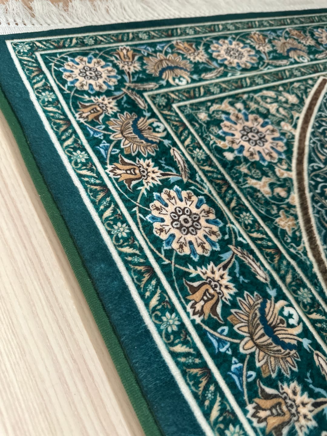 Customer photo review of Emerald Padded Prayer Mat