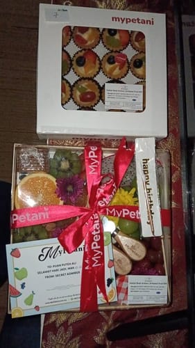 Customer photo review of Subang Jaya Signature Cheese Fruit Grazing Platter (Available in S, M & L size) [Malaysia]