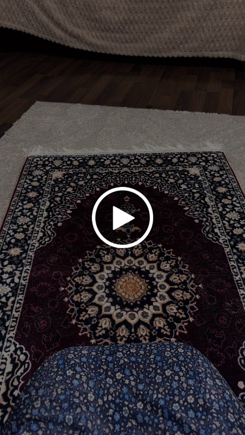 Customer video review of Moroccan Padded Prayer Mat