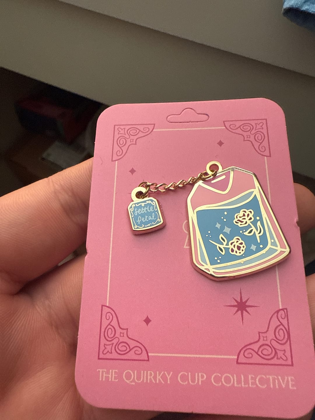 Customer photo review of Settle Petal Teabag Pin