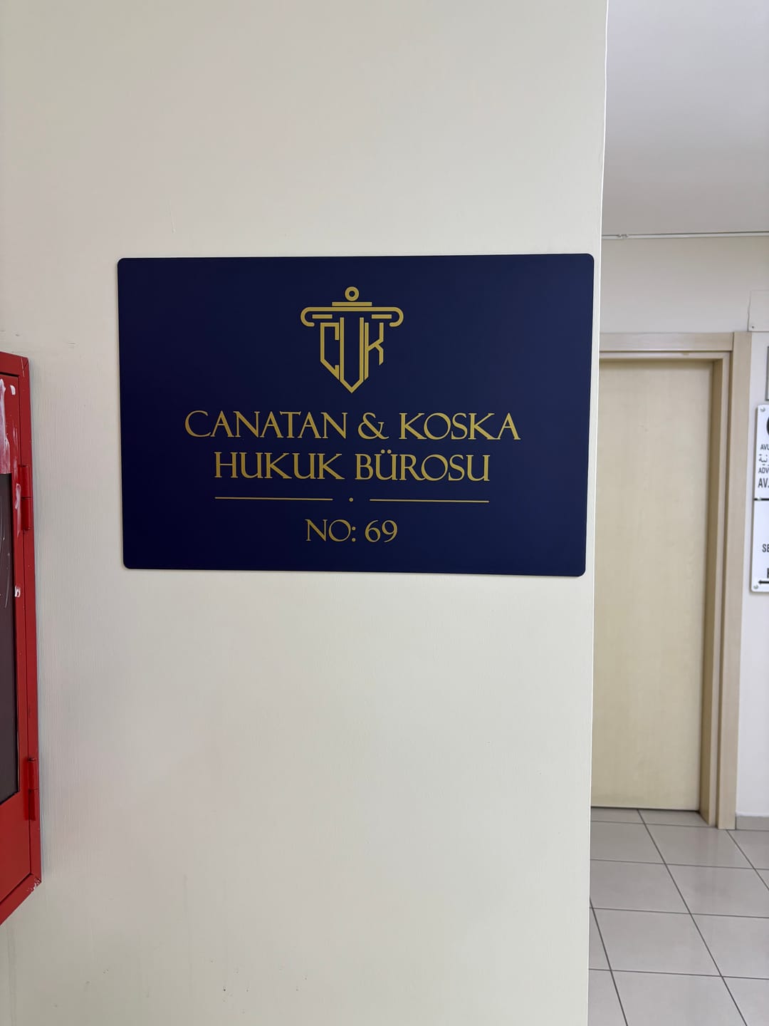 Customer photo review of Siyah Pleksi Kapı Tabelası
