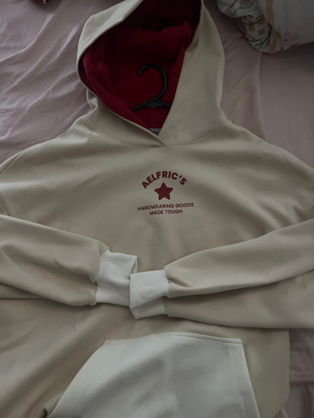 Customer photo review of Special Gift $35 Mystery Box【1 Piece Mystery Hoodie】