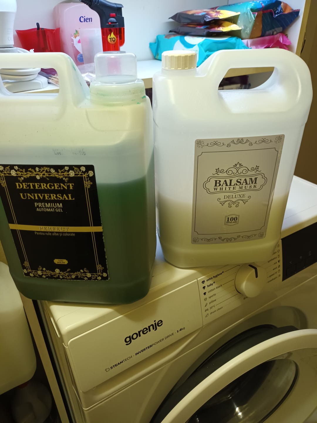 Customer photo review of Pachet 2x Detergent Universal Premium Ultra Concentrat- 10L + 1x 1x Balsam White Musk Deluxe- 5L