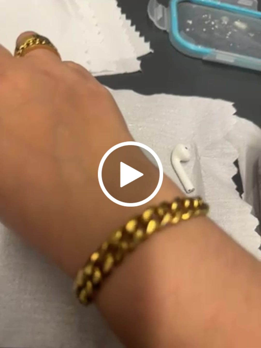 Customer video review of Brinco Trio de Argolas Banhado em Ouro 18K