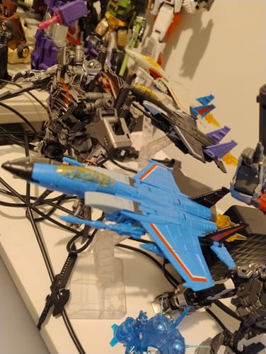 Customer photo review of JB Jinbao Pocket Size DF06 (2.0 Version, FG01, FG02, FG03) Aircraft Battlers (Deluxe Seekers: Starscream, Skywarp, Thunderstorm, Oversized Newage Lucifer ) 12cm