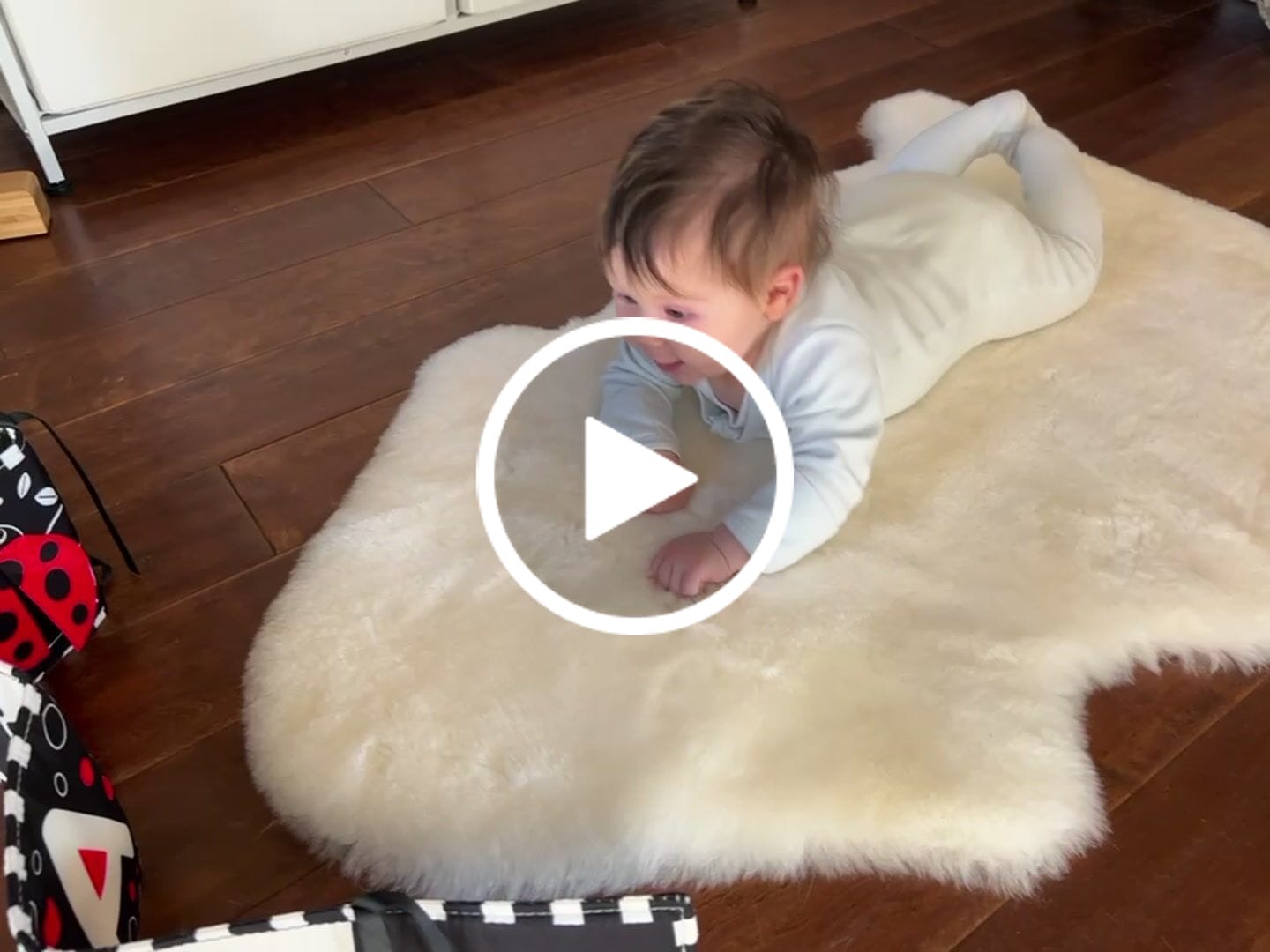 Customer video review of Sheepskin Rug for Babies, 100% Natural, Shorn Lambskin Wool, 2 x 3 Feet, Ivory