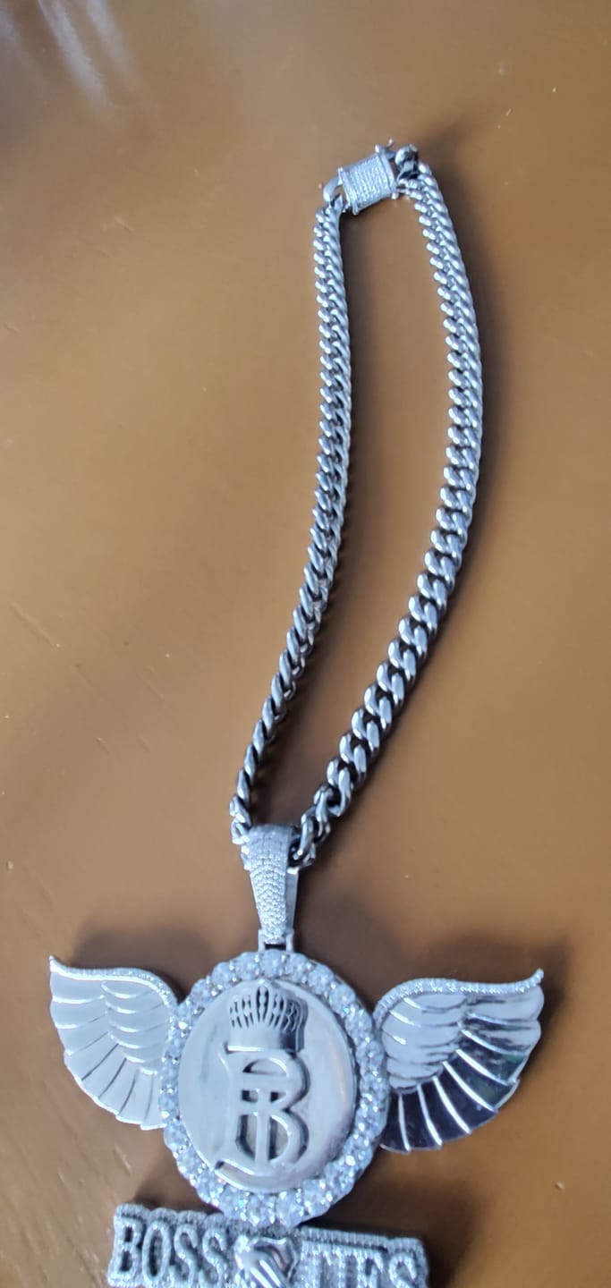 Customer photo review of 6-18mm Miami Cuban Necklace