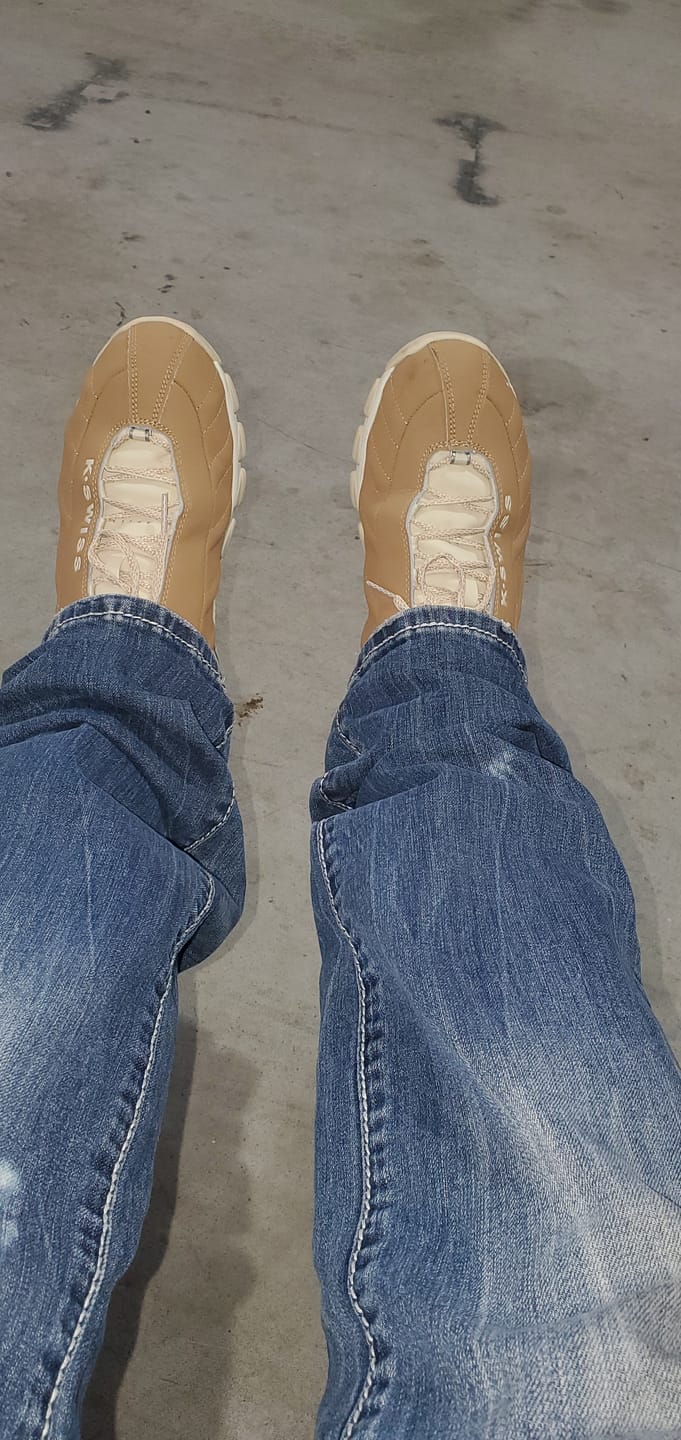 Customer photo review of 03426-278-M | ST329 CMF | INDIAN TAN/SNOW WHITE/CRÈME BRULEE