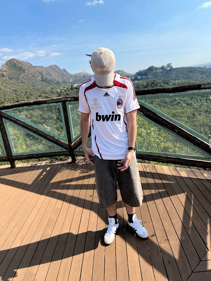 Customer photo review of AC MILAN 06/07 AWAY JERSEY
