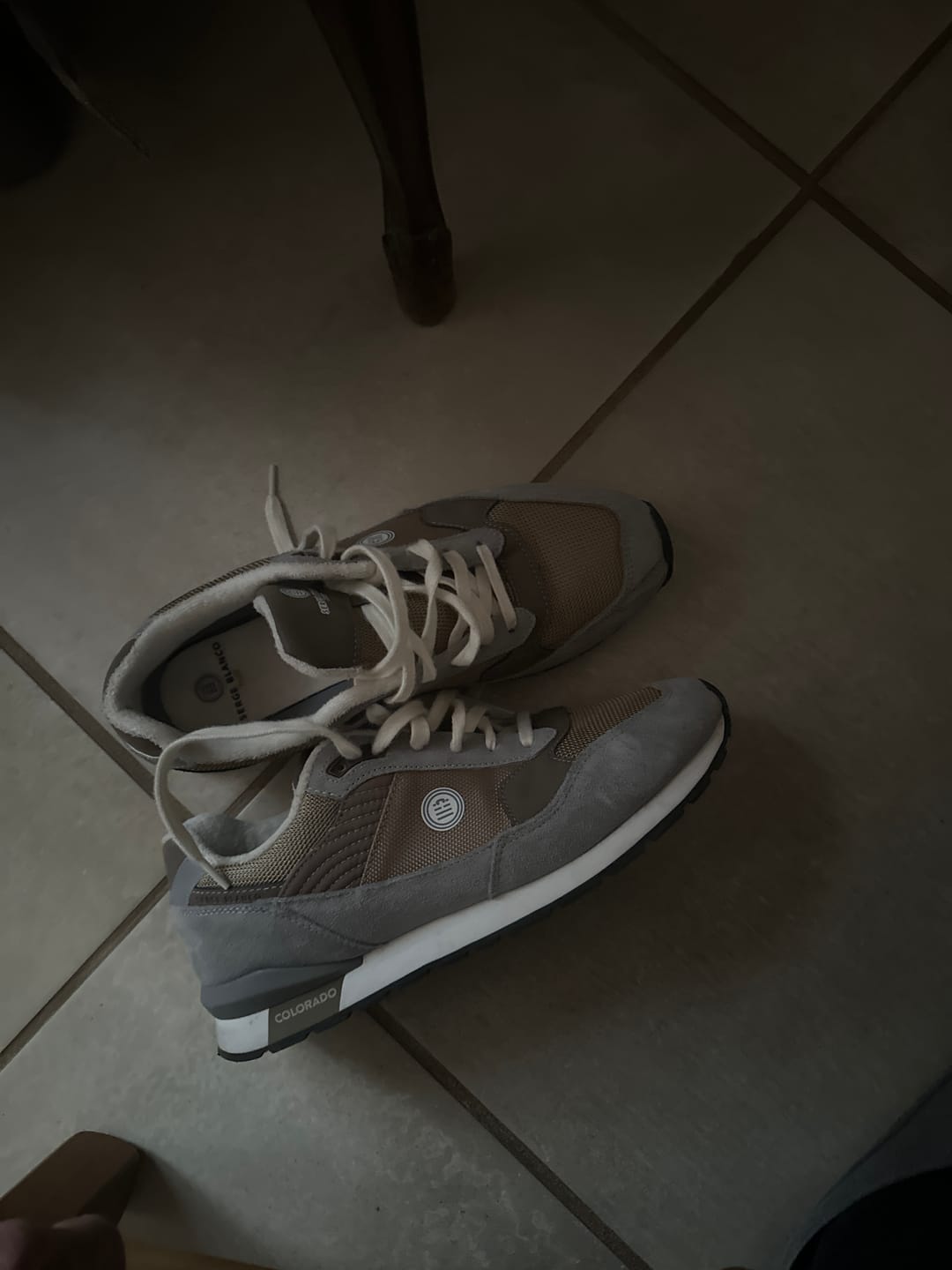 Customer photo review of Sneaker Colorado gris souris