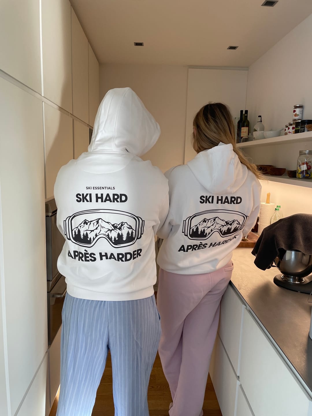 Customer photo review of APRÈS-SKI - Tee