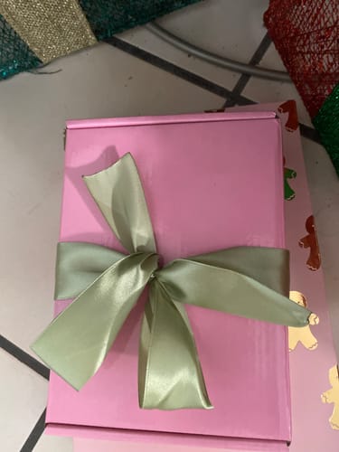 Customer photo review of Luxury Skincare Gift Box – Natural Dark Spot Set