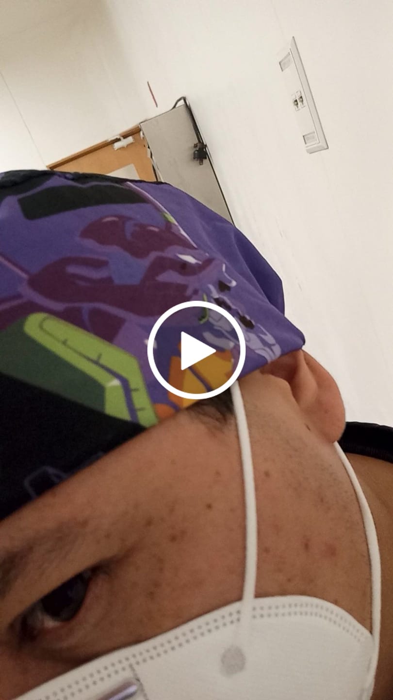 Customer video review of Gorro quirúrgico Eva 01 warning
