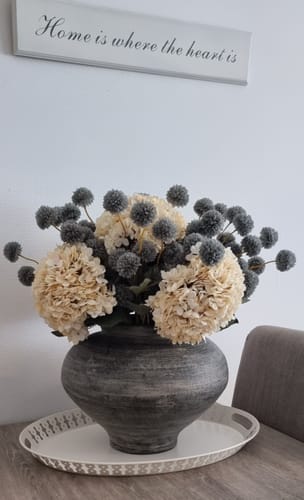 Angela N. review of Zijden Kiku Bloemen - Blauwgrijs (10 stengels/ 50 bloemhoofdjes) image 1 out of 1