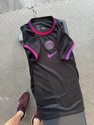 Customer photo review of PSG 24/25 "Paris Noir" Special edition Jersey