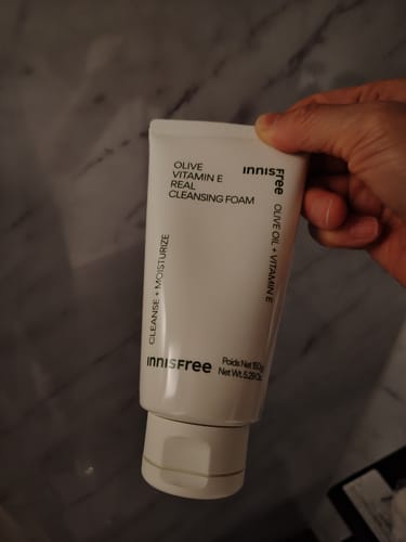 佐. 東. review of 【2本セット】オリーブ　ビタミンE　リアル　クレンジングフォーム image 1 out of 1