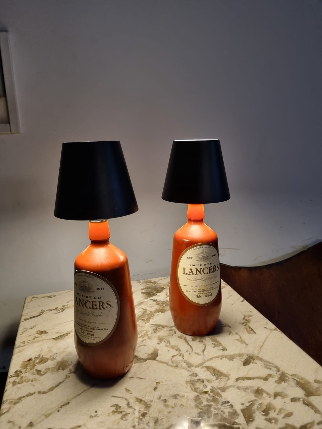 Customer photo review of Lampara Botella Inalámbrica Táctil de 3 Colores y Atenuación