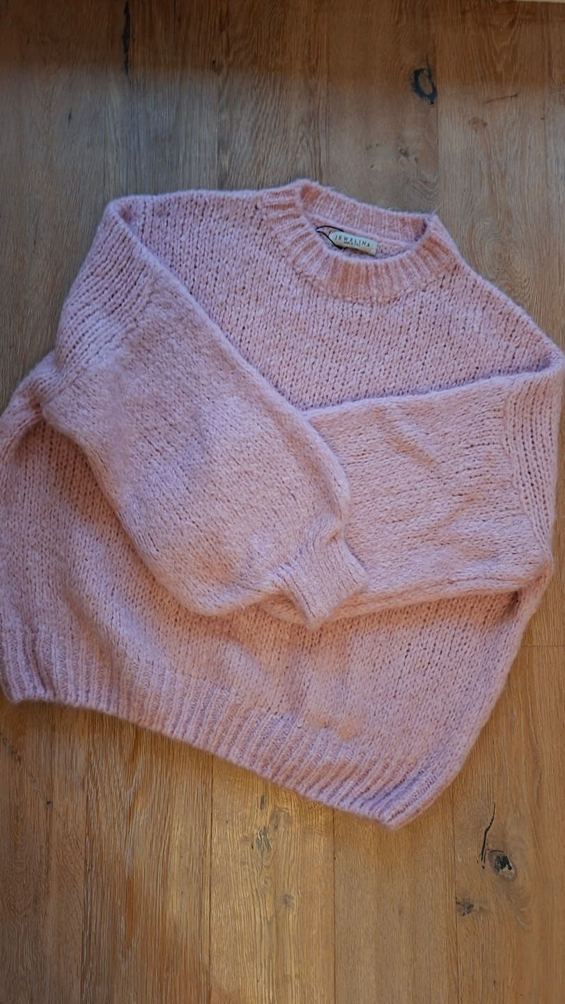 Customer photo review of Essential Oversize Knit