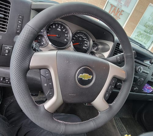 Robert B. review of Chevrolet Silverado 1500 2500 3500 Avalanche Suburban Tahoe Traverse 2007-2017 image 1 out of 3