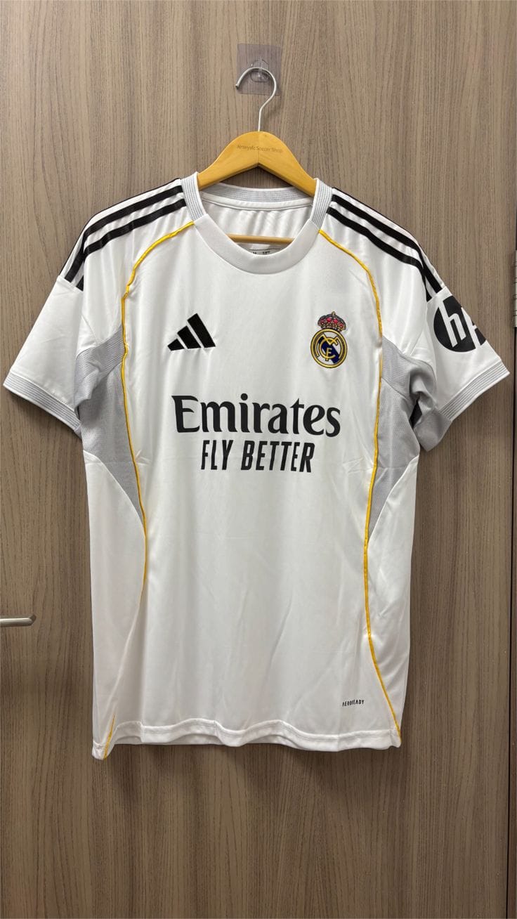 Customer photo review of Real Madrid 25/26 Home Jersey