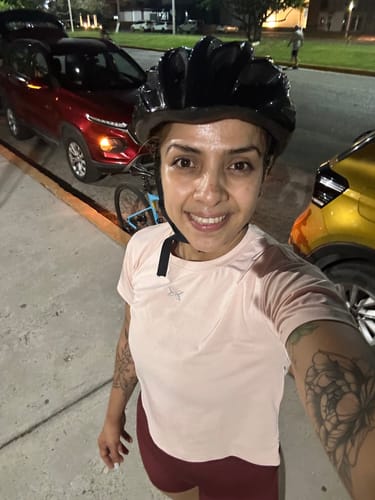 Elia Karina L. review of Crop Top Técnico MOVE Mujer image 1 out of 1