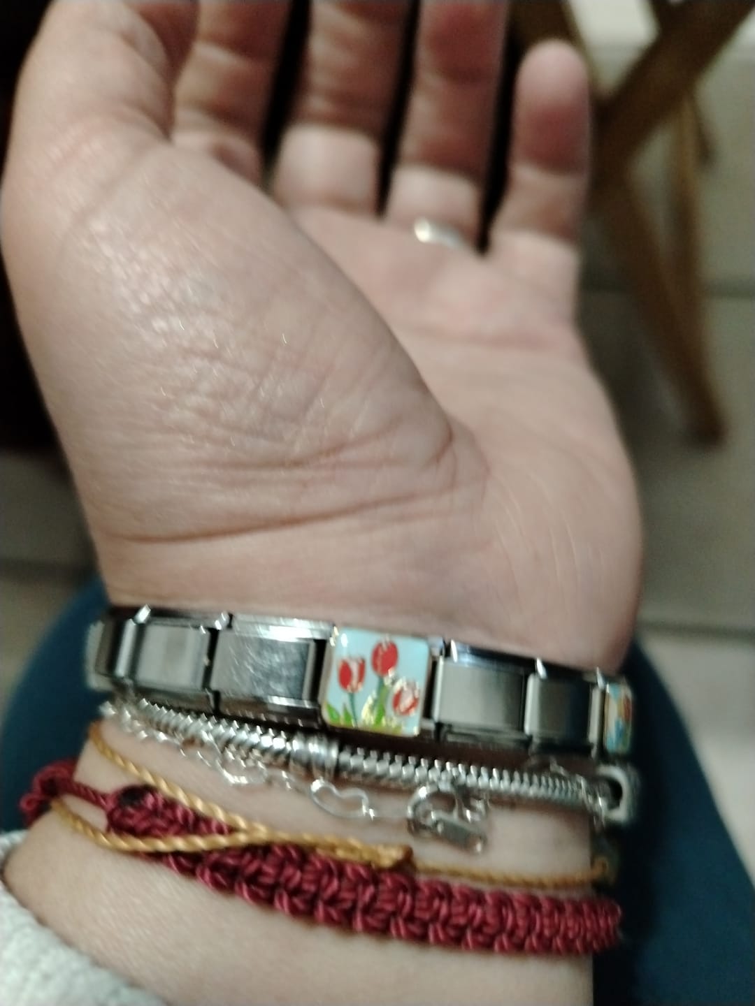 Customer photo review of Charm Tulipanes