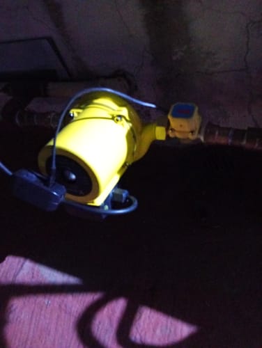 Customer photo review of Bomba Presurizadora Agua 1/3 Hp Automatica 260 W 2 Servicios