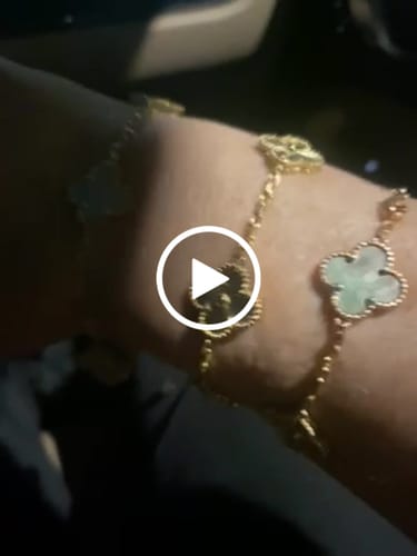 Customer video review of CLOVER 5 MOTIF GOLD BRACELET