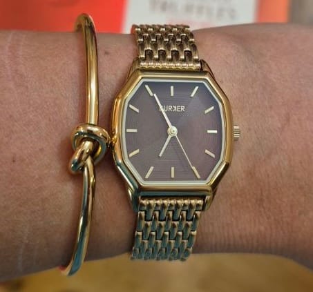 Customer photo review of Julia Gold Brown