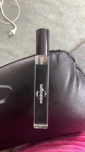 Nika M. review of MYSTERY PERFUME BLACK FRIDAY RRP $36 image 1 out of 1