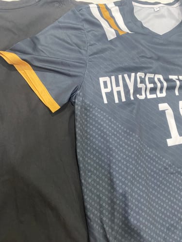 Heba R. review of Custom Black Striped Sportswear Soccer Tops/Sets Jersey For Adults image 1 out of 2