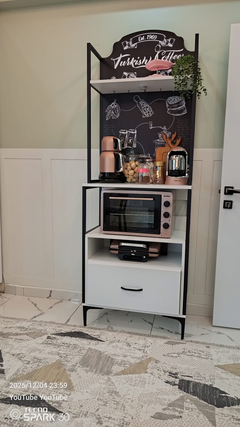 Customer photo review of Rani JE155 Işıklı Kahve Köşesi Çekmeceli Çok Amaçlı Mutfak Dolabı Beyaz